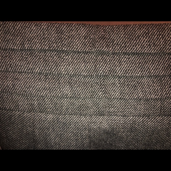 Forever 21 Skirt with pockets - Picture 2 of 5